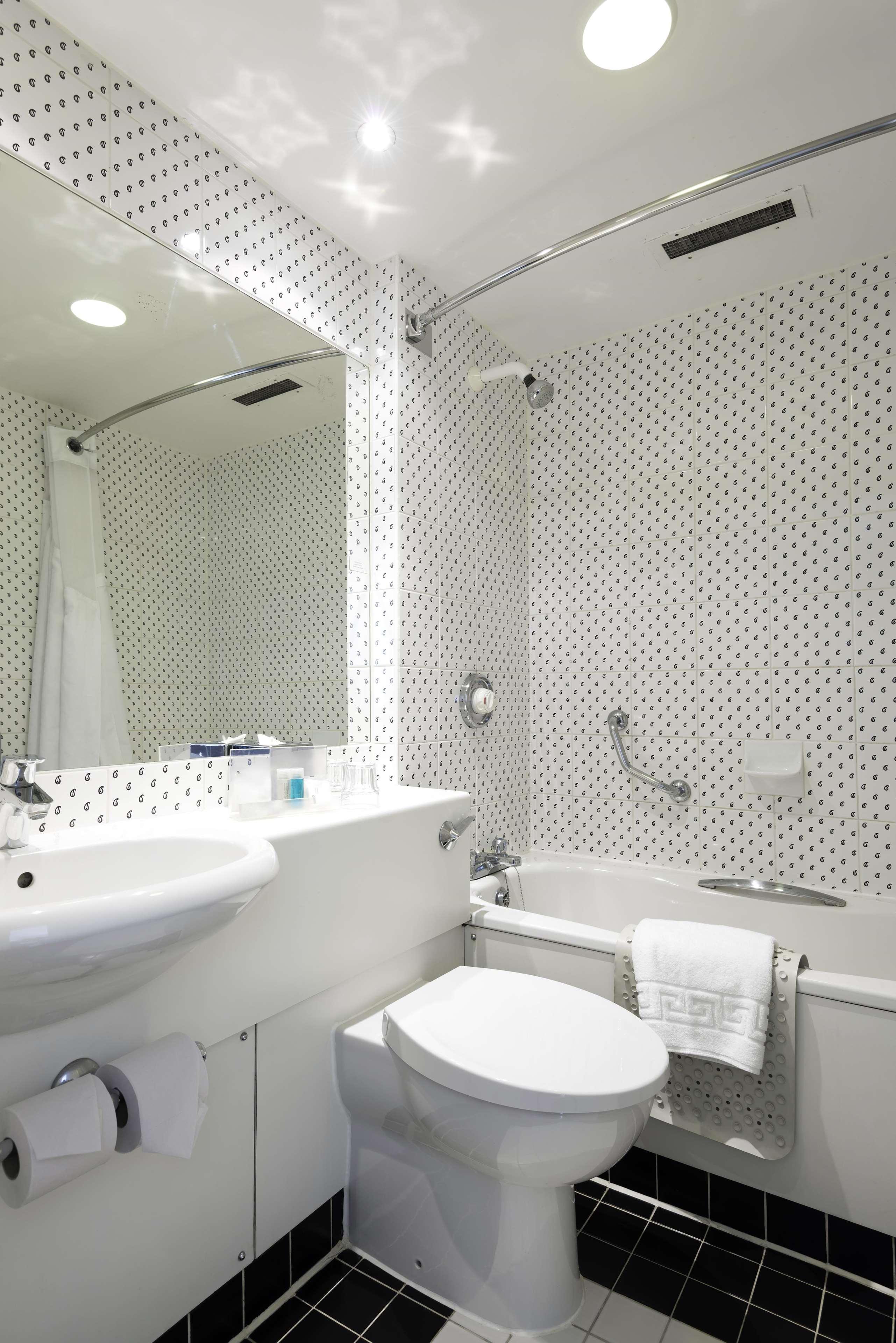 Best Western London Heathrow Ariel Hotel Χίλινγκτον Εξωτερικό φωτογραφία